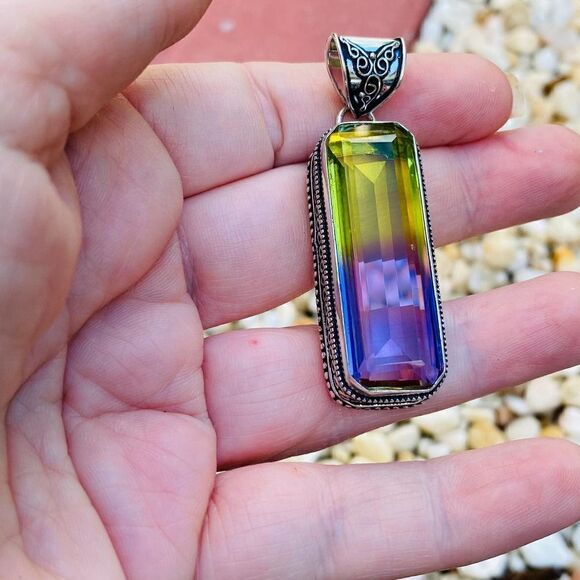 Bi-Color Tourmaline Ethnic Style Handmade Pendant - Picture 8 of 9